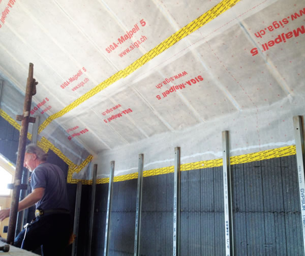 Siga Majpell membrane in the roof for airtightness