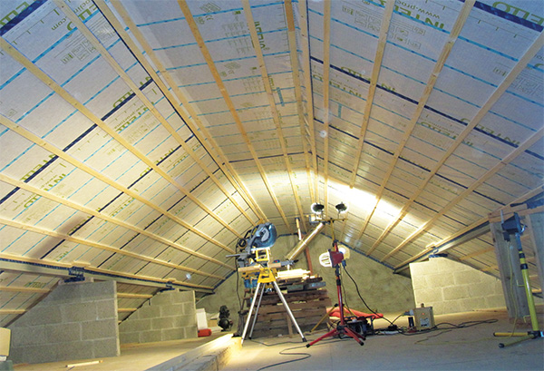 The roof build-up features an Intello membrane
