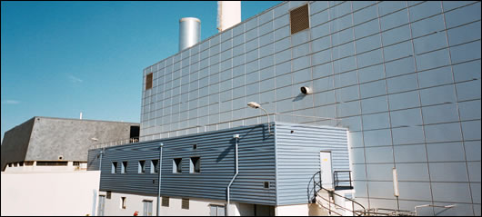 Since December 2001, heat and domestic hot water has been produced and distributed to residents of Les Ulis, near Paris , by one of the most efficient cogeneration plants in France. The facilities managed by Dalkia serve 88,800 homes.