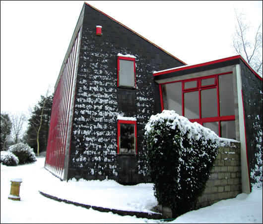 Ireland’s first example of a passive solar house in Garristown, County Dublin, featured a solar wall of some 110m2