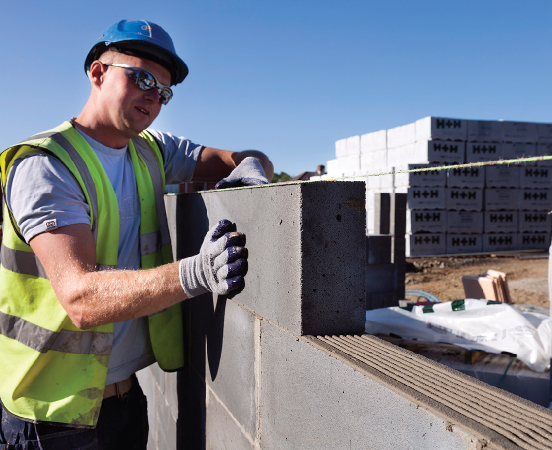 The units are constructed from Celcon thin-joint blockwork, and this enabled the walls to be built very quickly as the mortar starts to set within 15 minutes