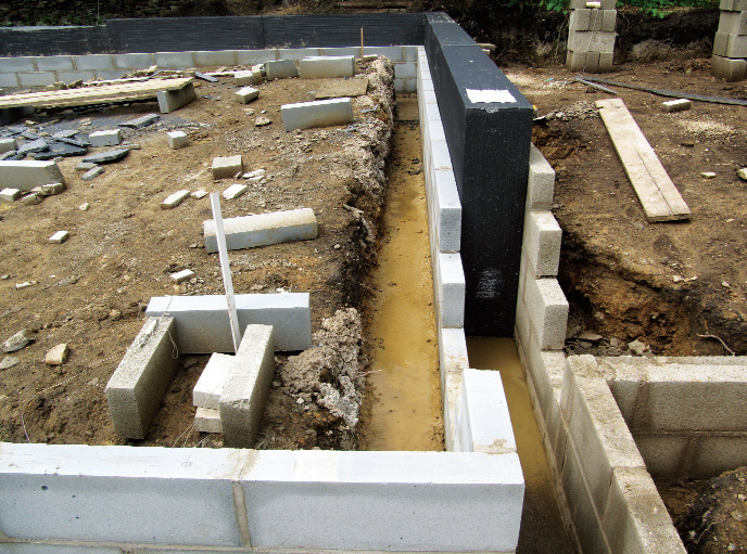 Insulated blocks were used on the inner leaf below the floor slab to minimise any thermal bridging