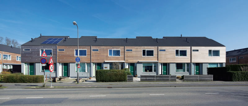 In the Netherlands, the Energiepsrong project is turning old terraced housing into modern net zero energy homes through the installation of new insulated external roof and wall panels that completely transform the properties