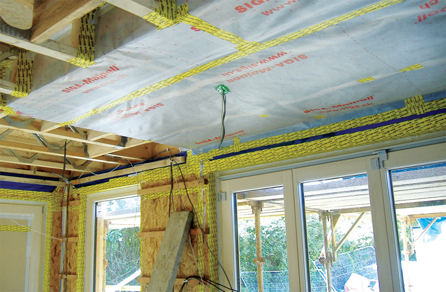 A Siga Majpell airtightness and vapour membrane, which was used in places in addition to the principle Pro Clima Intello vapour check