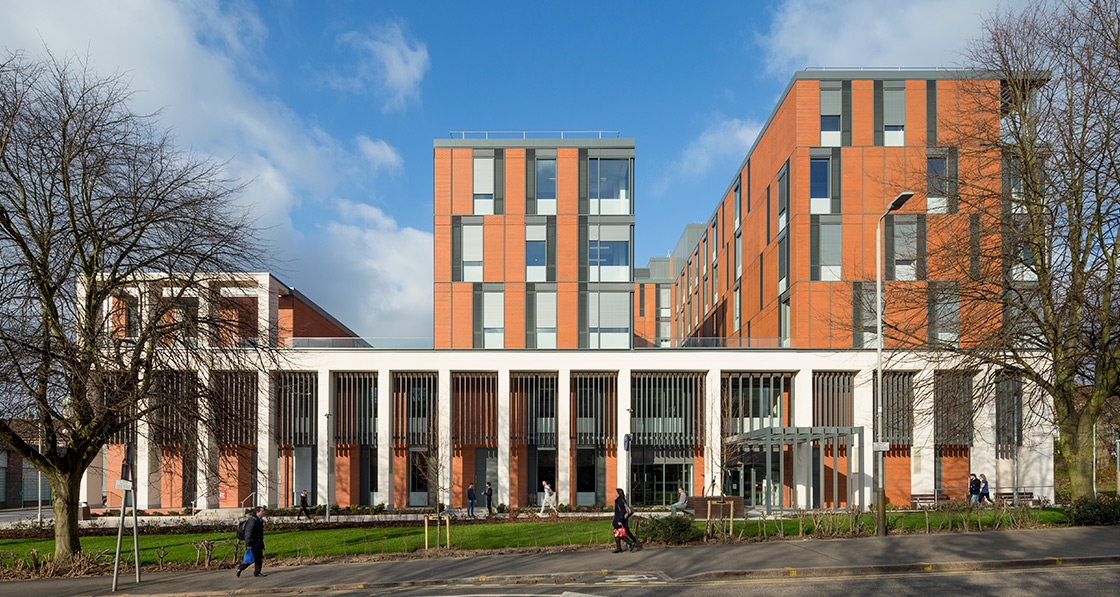 UK&#039;s largest passive building opens to 2,400 students and staff
