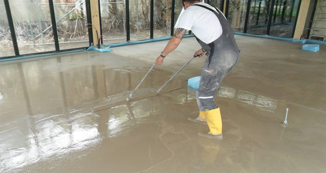 Screed standards key to preventing failures, advise Smet
