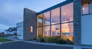 The stunning low energy seaside home that&#039;s built from clay