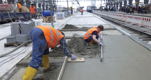 The Sopro Rapidur B5 fast drying screed binder, available in the UK and Ireland via Smet, was used in the renovation of Frankfurt Railway Station